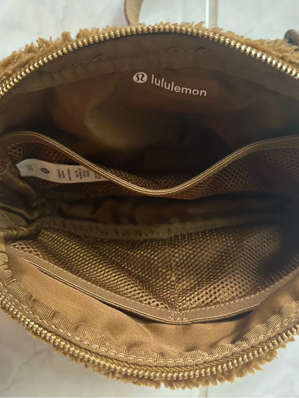 lululemon athletica cross body